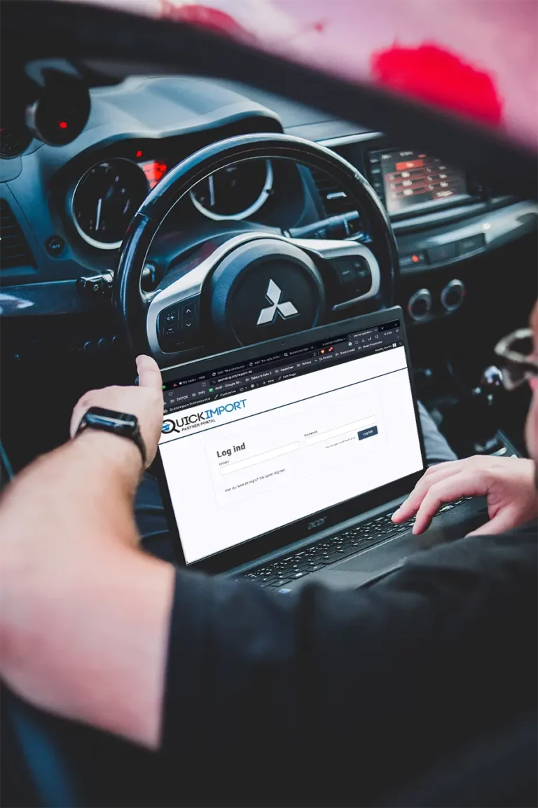 Tidligere vurderinger i motorregistret slås op på computer i DMR-databasen