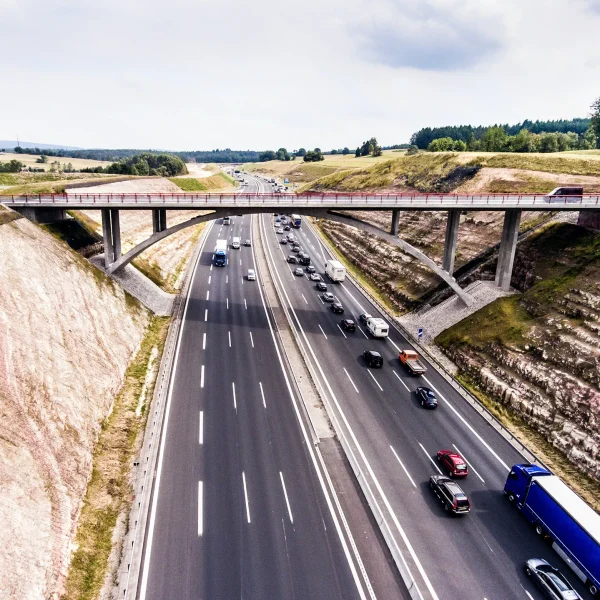 Moms ved import af bil fra Tyskland – guide til momsreglerne for privatpersoner
