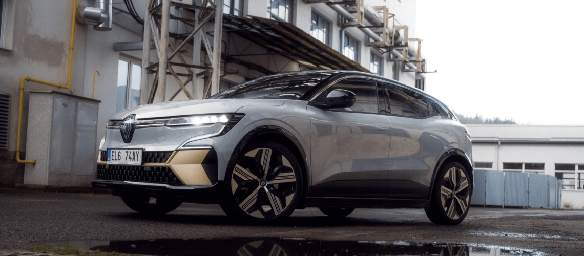En Renault Megane E-Tech fra 2022 har en registreringsafgift på 0 kr., hvis den importeres brugt i 2022.