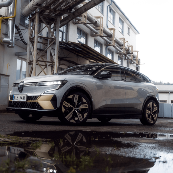 En Renault Megane E-Tech fra 2022 har en registreringsafgift på 0 kr., hvis den importeres brugt i 2022.